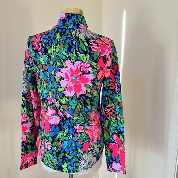 New! Lilly pulitzer XS Lenona UPF 50 zip up jacket. - Picture 5 of 11